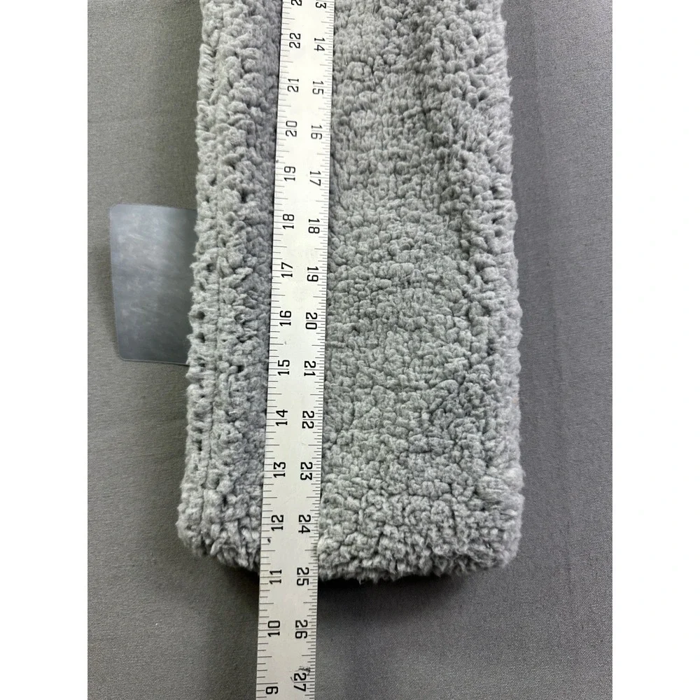 Sprigs Sherpa Scarf with Zipper‎ Pocket Light Gray 52x6.25 One Size 572006GY